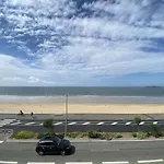Appartement 2 Pieces Avec Parking A La Baule - Fr-1-245-191